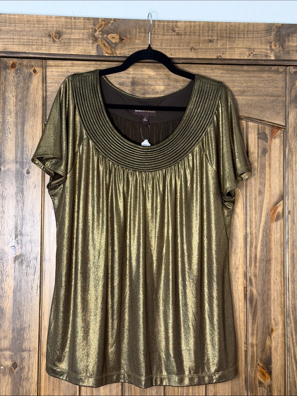 Dana Buchman Shimmery Metallic Gold Scoop Neck Short Sleeve Top